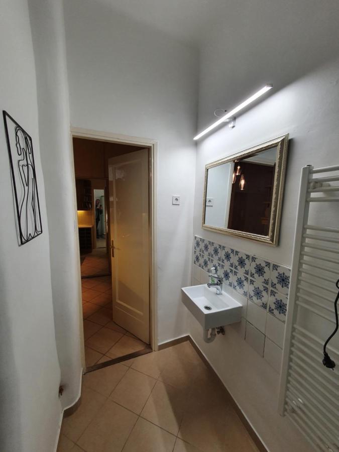 BöSIX Apartman Budapeşte Dış mekan fotoğraf